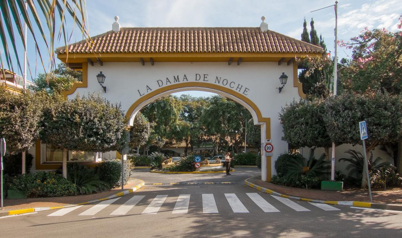 Lovely Puerto Banus Apartment Marbella Bagian luar foto