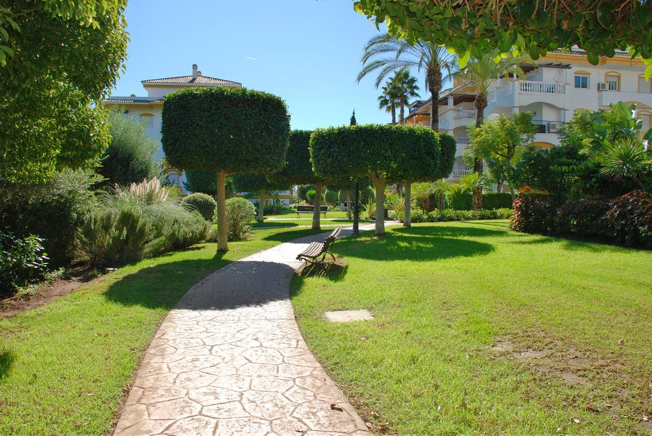 Lovely Puerto Banus Apartment Marbella Bagian luar foto